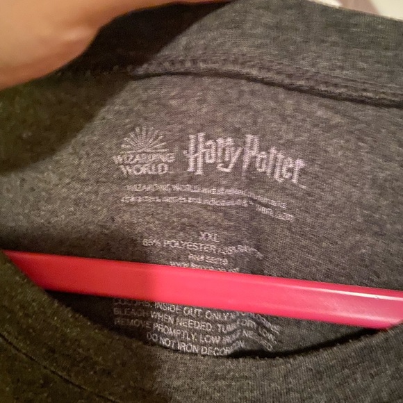 Hogwarts t shirt - Picture 3 of 3